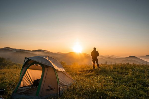 What are the regulations for camping in the Peak District?